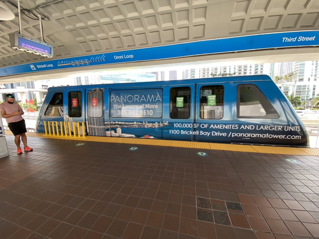 liamphenderson's tweet photo. Am loving the dinky Miami metromover 🚝 
Seems rather over engineered for the size of train &amp; capacity. https://t.co/qYKXmfC28e