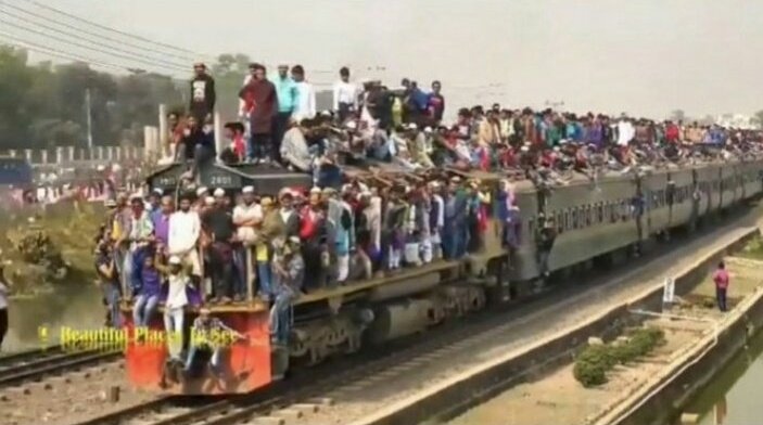 omghorpade99's tweet photo. #whatsappdown
Whatsapp, facebook and instagram users arriving at twitter just to check if it's down 😂
#whatsappdown 😂😂 https://t.co/FN27LU2M1o