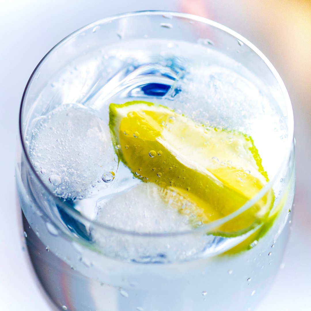 Tonight is a gin and tonic sort of night. 

What will you be unwinding with this evening? 🍸 #FridayFeeling #Gin