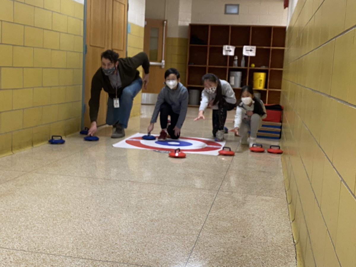 smspe10583's tweet photo. Mr Paquette joins his 8th period class for a Friday afternoon game of Curling! #smsperocks #scarsdalemspride https://t.co/HCJ88HkpNP
