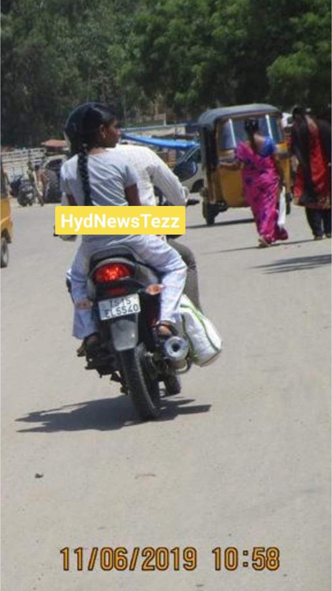 HydTezz's tweet photo. Two different vehicles with same registration number. One of the bike belongs to a policeman. Please check @HYDTP @hydcitypolice @CYBTRAFFIC @cyberabadpolice https://t.co/dI5AcL8NOE
