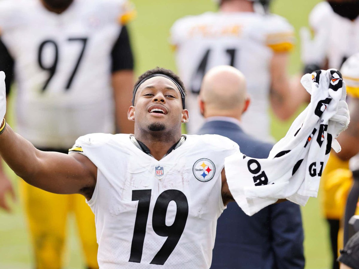 JuJu Tells Baltimore To Fuck Off; Re-Signs With The Steelers barstoolsports.com/blog/3354612/j…