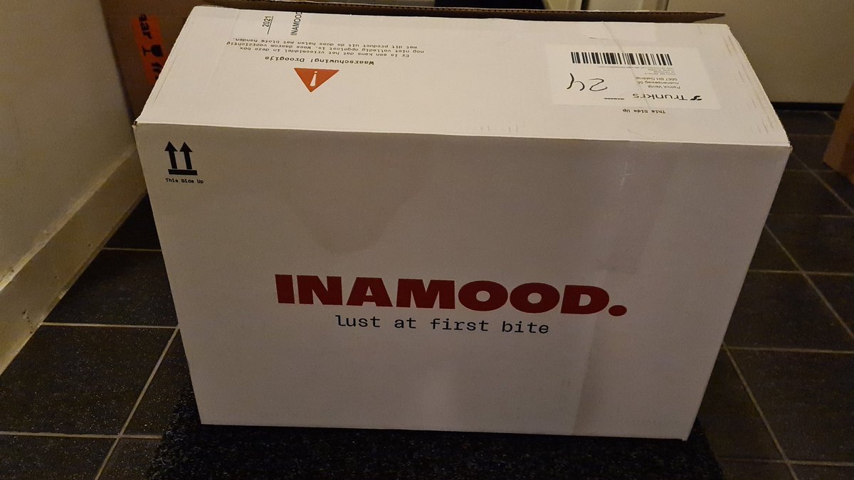 Gebe13's tweet photo. Zo, wordt er even een pakket heerlijk vlees bezorgd van @inamood 
Bedankt en we zullen er zeker van smullen #inamood https://t.co/yBF4XP7YYH