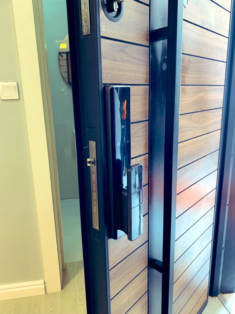sstore_services's tweet photo. Follow RT &amp; like to win 1000 tonight 

We sale and install the best security door locks in Nigeria 

Call/whatsapp 07016661639
Instagramdown WhatsApp mark #npower indian #WhatsApp Sunday igboho one Nigeria #MarkZuckerberg Facebook #gsmart #facebookdown #instagramdown https://t.co/I9cAgt2eyf