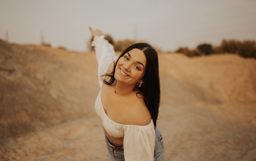burke_high's tweet photo. Anna W! #2021BulldogSeniorSpotlight! Learn about this future Husker's favorite HS memories &amp; more!
https://t.co/g5aZJRYUFL
All 2021 #FutureBurkeAlumni should be in the Spotlight! Submit yours today! 🖤💛
@burke_athletics @burke_book @BurkeGirlsTFXC @BurkeMotivation @drasmussen43 https://t.co/NRZH8aDbqM