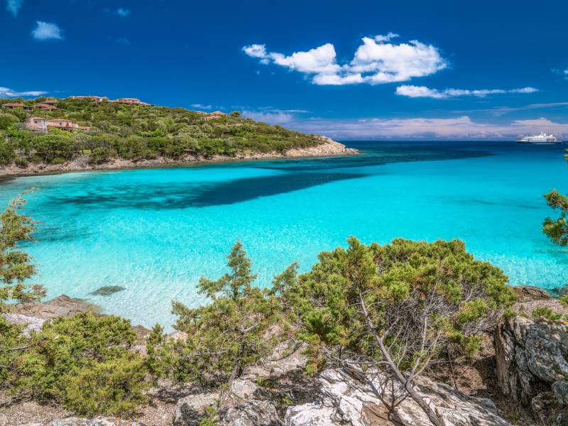 CSmeraldaOff's tweet photo. Primavera in Costa Smeralda: i luoghi più belli #agakhan #CalaGranu #CapoFerro #Capriccioli #CostaSmeralda #faro #Gallura #Soffi #LuStazzu #MontiZoppu #Mortorio #PeveroHealthTrail #SpiaggiadelPrincipe #Sardegna #Sardinia #VisitSardinia https://t.co/PyuRGhOs2d https://t.co/YTmdXfvxNe