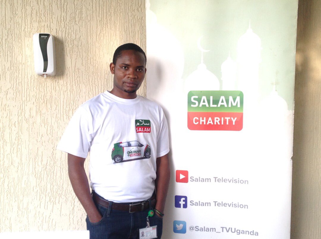 ImmamSadiq's tweet photo. We are not a team because we work together.....We are a team because we respect, trust and care for each other.
#HpyWeekend
#SalamuUmumanyi #ImmamSadiq #SalamCharityUg https://t.co/VjN2jp0OEc