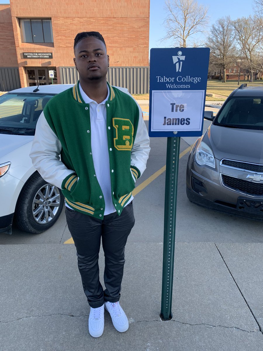 AsapTreJames's tweet photo. Wonderful visit !! Ready to be back in August 💙💛 Bluejays 🏈💙💛 https://t.co/MZfawYATEI