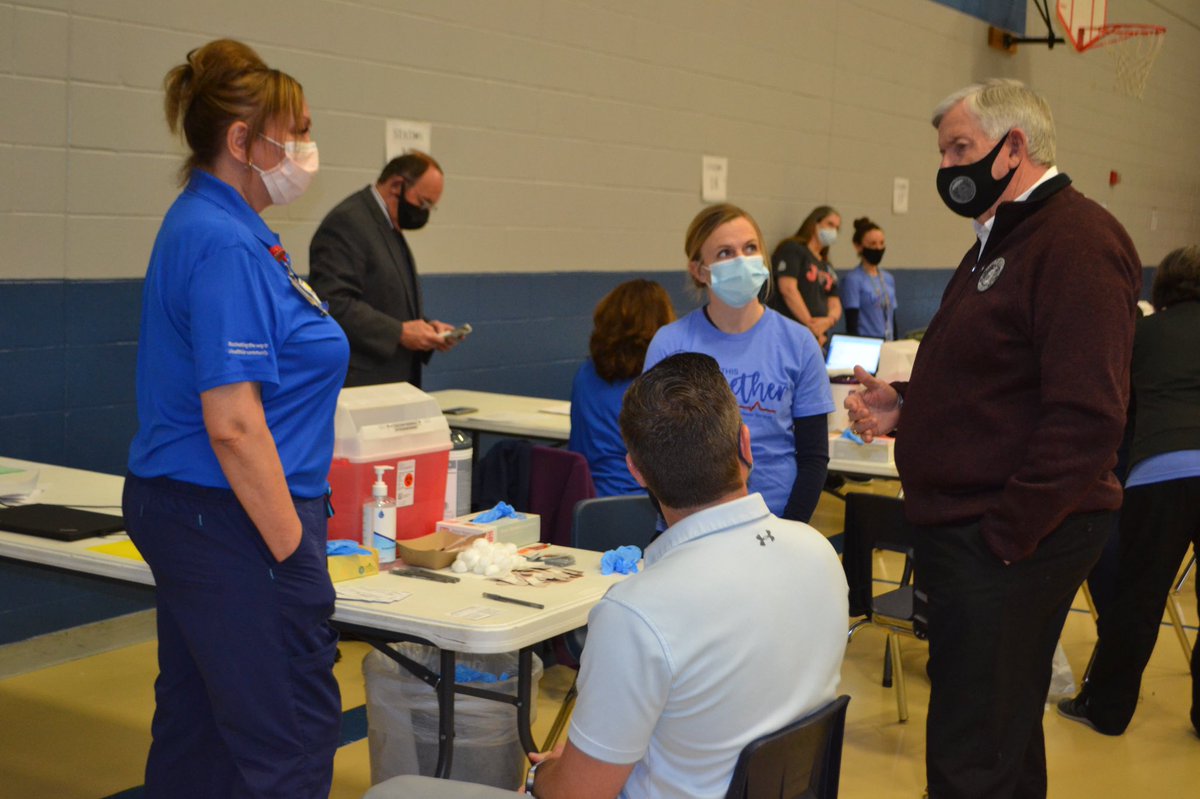 Fight4Mizzou's tweet photo. We had a special visitor during our vaccination event this morning!

@GovParsonMO, thank you for coming out to support the @ISDSchools and all of the nurses and volunteers that made this possible! #ISDstrong https://t.co/MSeobIEkzl
