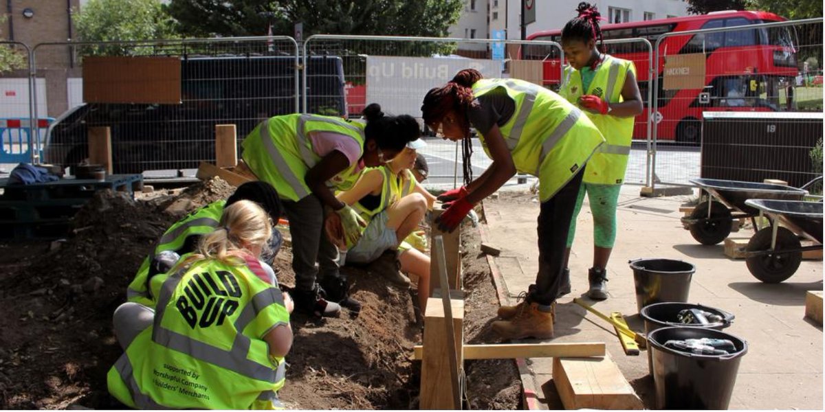 We’re proud to support community-led projects that build more inclusive, creative and resilient neighbourhoods.  This new research by <a href="/nesta_uk/">Nesta</a> on #CommunityCrowdfunding looks at the impact projects like these have on their local areas. Click here: lep.london/article/report…