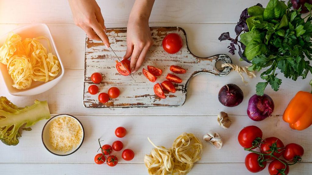 mayoclinicortho's tweet photo. If you are looking to reduce your sodium intake without sacrificing flavor, then try out this artichoke dip. #FitTipFriday

https://t.co/WqfFmVEZb6 https://t.co/sqkIKQj9vA