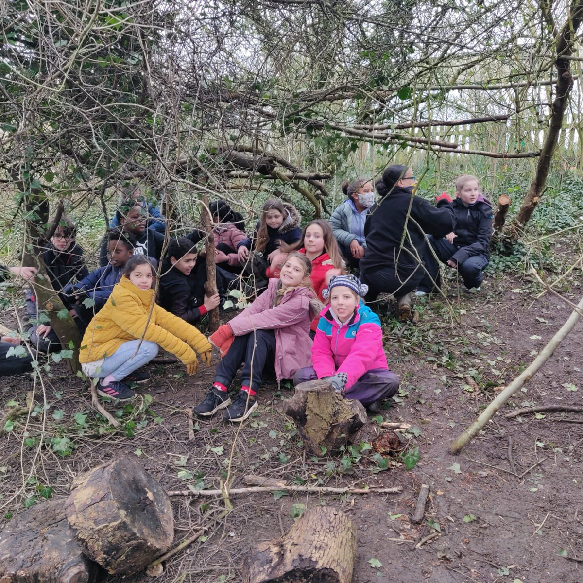 highcliffeps's tweet image. Year 6s first ‘Enrichment Afternoon’ was a huge hit! 6KM loved their first Forest School session 💚 #justkeepdigging