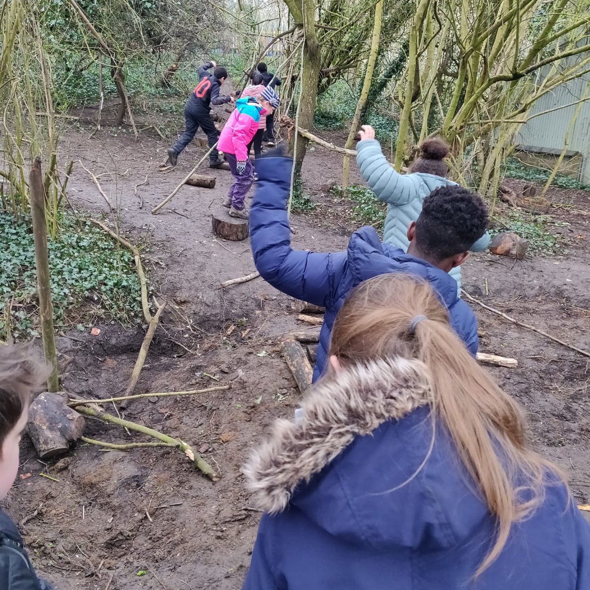 highcliffeps's tweet image. Year 6s first ‘Enrichment Afternoon’ was a huge hit! 6KM loved their first Forest School session 💚 #justkeepdigging
