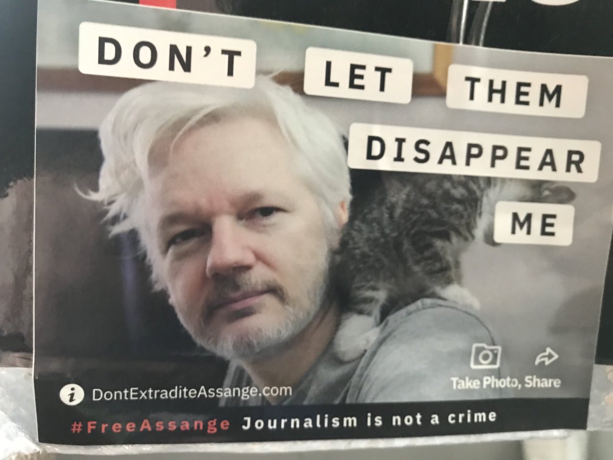 martinbray3's tweet photo. #FreeassangeNow #freeassange #assange #weareallassange #michaelratner #orbooks #journalist @orbooks
Free Julian Assange Now
Michael Ratner - “The British ought to just back off and the U.S. ought to just back off”
https://t.co/fPEqhhUyT5 https://t.co/ZIh09A4RzH