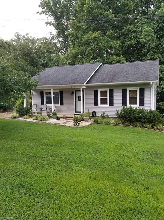 LindaEMcClure's tweet photo. Ready for a change? This 2 BD/ 1 BA in North Wilkesboro won't be on the market long.  https://t.co/o7aarDQ1Qc https://t.co/3THc3bgB6Z