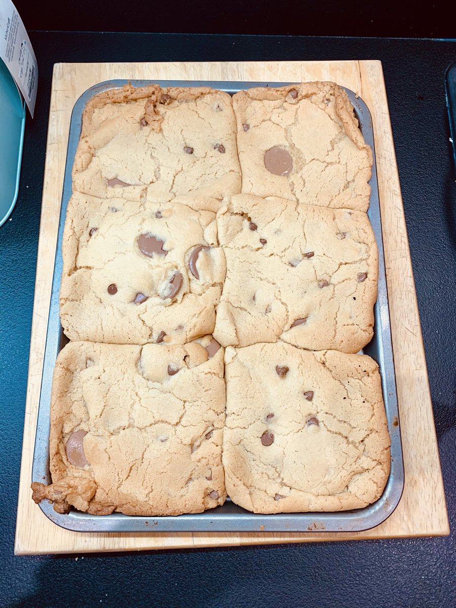 CarlaBickz's tweet image. So tonight’s @DerventioeXcel Regional squad virtual cooking session was cookies 🍪 Think I’ve found my kryptonite; no matter how I make them I end up with a huge tray shaped cookie!! 😂🤦🏼‍♀️ I tried though and I had fun, plus they’re yummy 😋 #TeamDX #VirtualCooking #Cookies