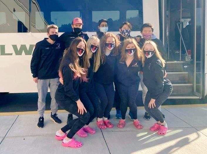 Upper St Clair HS Swim Team heading to states!  Good luck!

Boys
Josh Matheny
Ethan Neal
Ryan Senchyshak
Ganesh Sivaramakrishnan
Daniel Wang
Jason Zhang

Girls
Amanda Aidar
Kaitlyn Connors
Taylor Connors
Abby Rutkowski
Sophia Schlichting

 #upperstclair #piaa