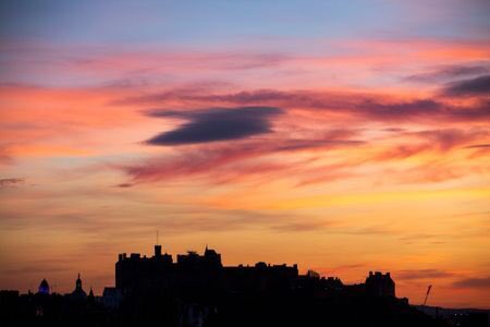Another stunning sunset over Edinburgh - view from Calton Hill :: #sunset #caltonhill #edinburgh #scotland 🏴󠁧󠁢󠁳󠁣󠁴󠁿