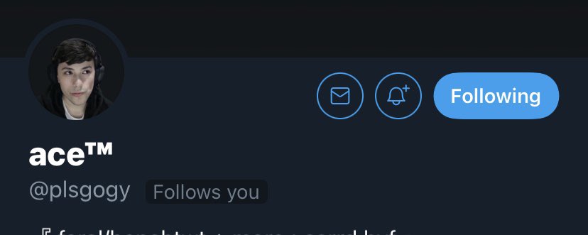 @plsgogy seeing “follows you” has never been more terrifying