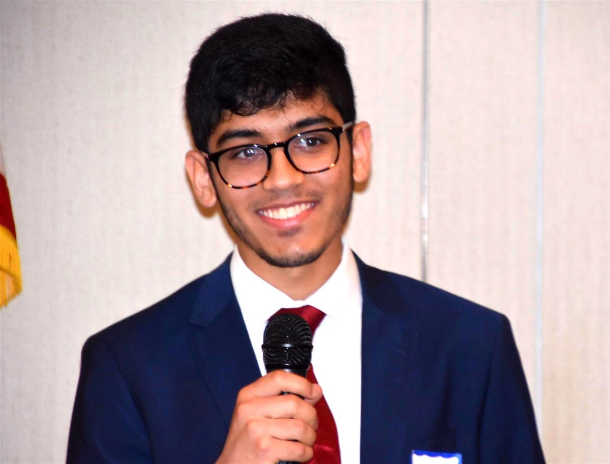 CrossroadVIP's tweet image. Summer 2021 Applications close TOMORROW 3/20. Check our Jamal and Omair’s experiences as VIPs and members of our Exec Board! 

Apply today: crossroadhc.org/volunteer-inte…