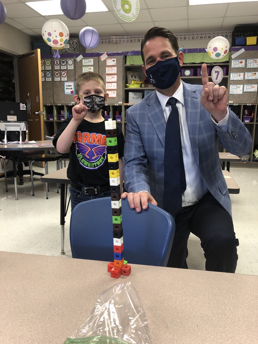 JCPSSuper's tweet image. Had great visits today at ⁦@FernCreekElem⁩, ⁦@FarmerDragons⁩ and ⁦@GreenwoodElemen⁩.  Read The Gruffalo. Jackson showed me his Eiffel Tower and heard “hey, you’re on TV” from Farmer 4th graders. Great things happening ⁦@JCPSKY⁩ schools. #JCPSReturn