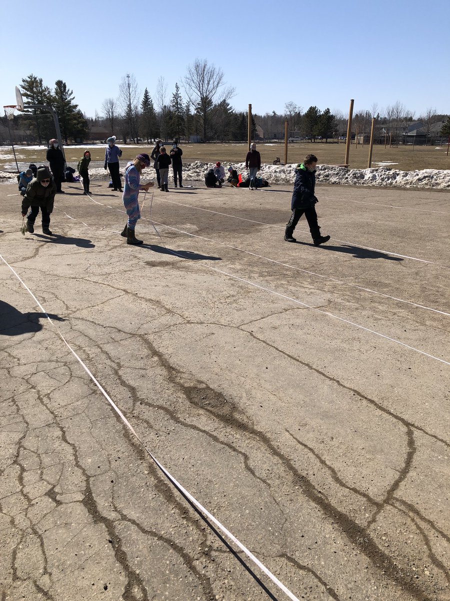 Outdoor learning IS inspired learning from music to math with Ss <a href="/cobdendps/">Cobden District Public School</a> today as we take #projectwild throughout #rcdsb #RCDSBexperentiallearning #RCDSBintergratedlearning #RCDSBmath with <a href="/RocknFraser/">Patricia Fraser</a> <a href="/JaneGood178/">Jane Good</a>