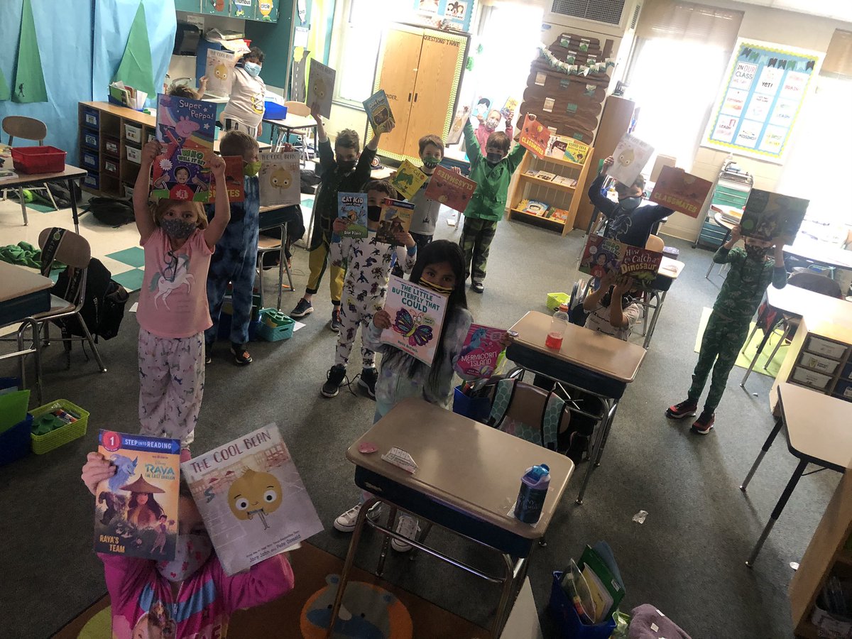 We could not be more grateful for the generous individuals who made it possible for each kiddo to pick out TWO books from the online scholastic book fair!! What a fun Friday treat!! @LeadwithReading <a href="/Combs1st/">Combs 1st Grade</a>
