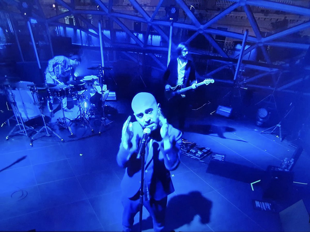 Negramaropeople's tweet photo. Live @Negramaro #PrimoContatto 

Le emozioni che più ci sono mancate! https://t.co/APrR6SWVdK