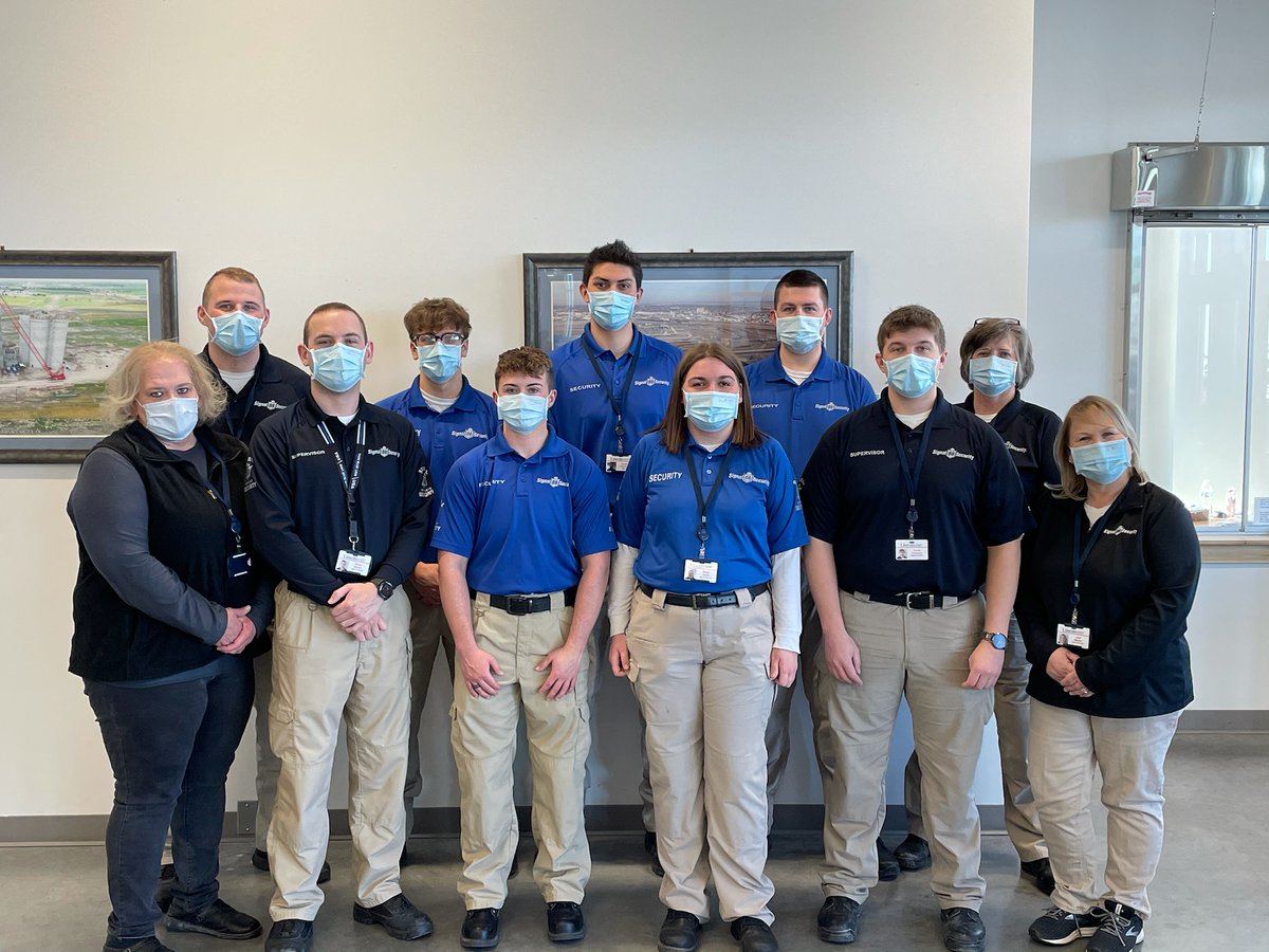 LPP would like to honor and show appreciation to our Security Services Officers. They do an amazing job of greeting all our team members daily with a smile and positive attitude. Thank you for all that you do!
#Lincolnpremiumpoultry #security #fremontne #protection