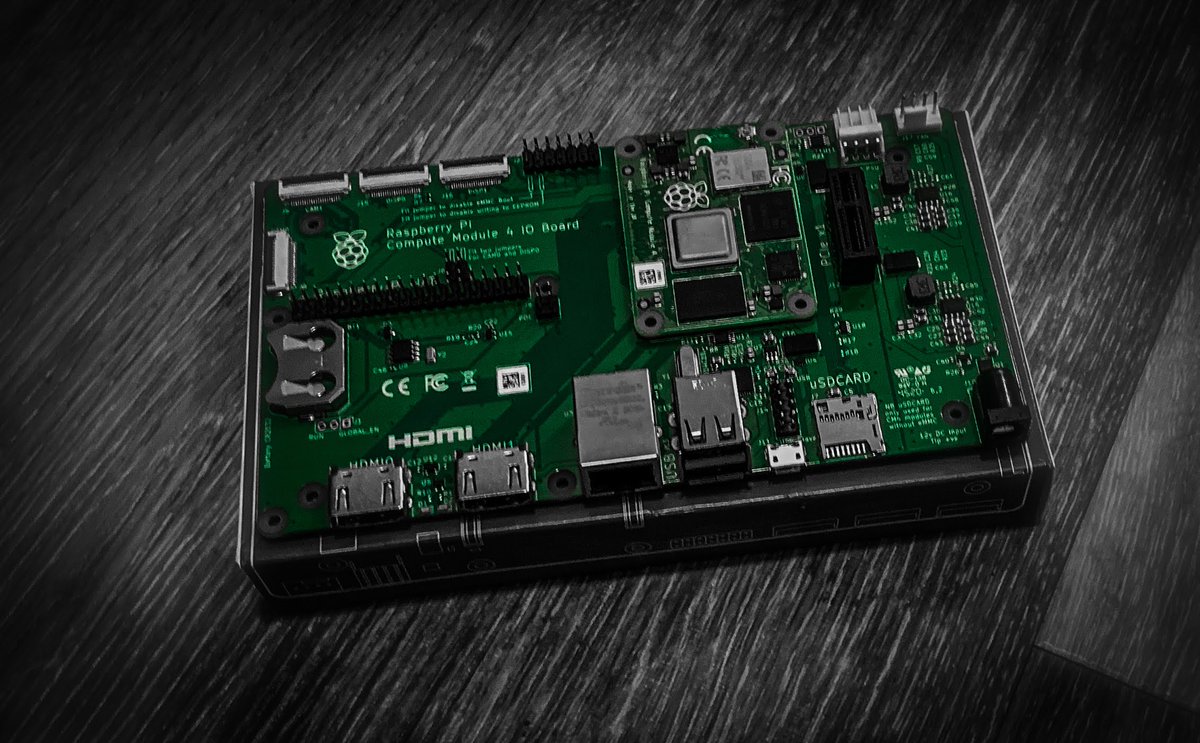 PaulRidgway's tweet image. What are you building this weekend? #iot #raspberrypi #computemodule4 #edge #aws