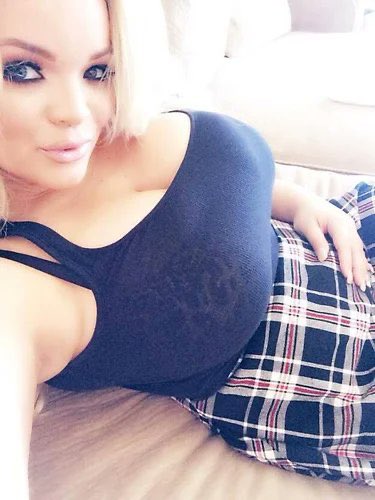 I absolutely love being on Twitter. So many amazing models. A few have been extremely kind and wonderful