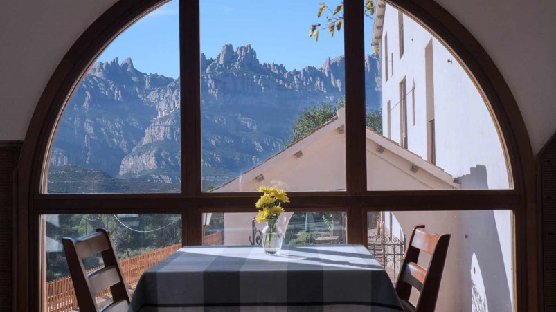 mauri_francesc's tweet photo. 🏡 La Frasera és molt més que un hotel rural, és una forma de vida que fusiona turisme, ramaderia i artesania a partir dels formatges que hi elaboren
🔊 https://t.co/LapswAZ4Ep https://t.co/Qpz5ntAj7w