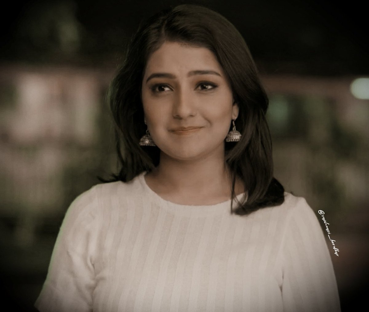 This  #ISHQI is very verryyy risky but risky chhodo, shes sooooo adorable  #IshkParZorNahin  #IshqParZorNahin  @SonyTV  #AkshitaMudgal