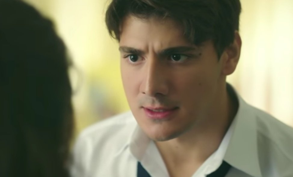 NoAksak's tweet photo. O bir                              Ama o
şiirdi                              okuyamadı 

#Ufaktefekcinayetler #oyatoksöz #oyser #gökçebahadir #ayyapim #oya #utc #serhanaksak https://t.co/dSHNN3uFHt