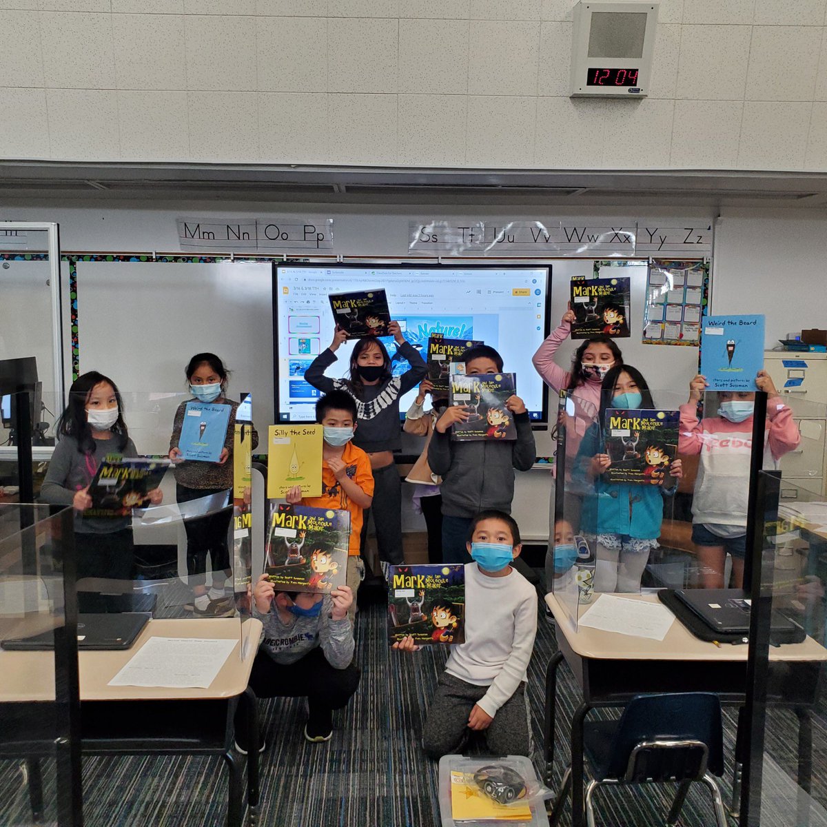 We are so thankful to Author @scottsussman for the generous donation to our 1st and 2nd graders! #frybergerwsd #welovetoread #weirdthebeard #sillytheseed #markandthemoleculemaker