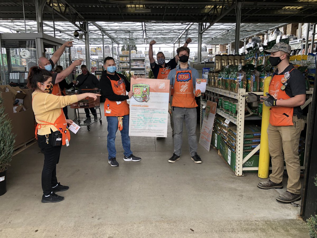 A huge Homer award for Josh in the lot! Thank you for going above and beyond to help out all over the store!👏👏👏<a href="/TamaraRoden/">Tamara Roden</a> <a href="/haystackjms/">Jeff Senn</a> <a href="/KiserMathew/">Mathew Kiser</a> <a href="/AnthuaneFarje/">Anthuane Farje</a> <a href="/Sonja63582704/">Sonja</a> <a href="/kyle_mckinnon12/">🅺🆈🅻🅴 🅼🅲🅺🅸🅽🅽🅾🅽</a> <a href="/Bselch/">Brianna Selch</a>