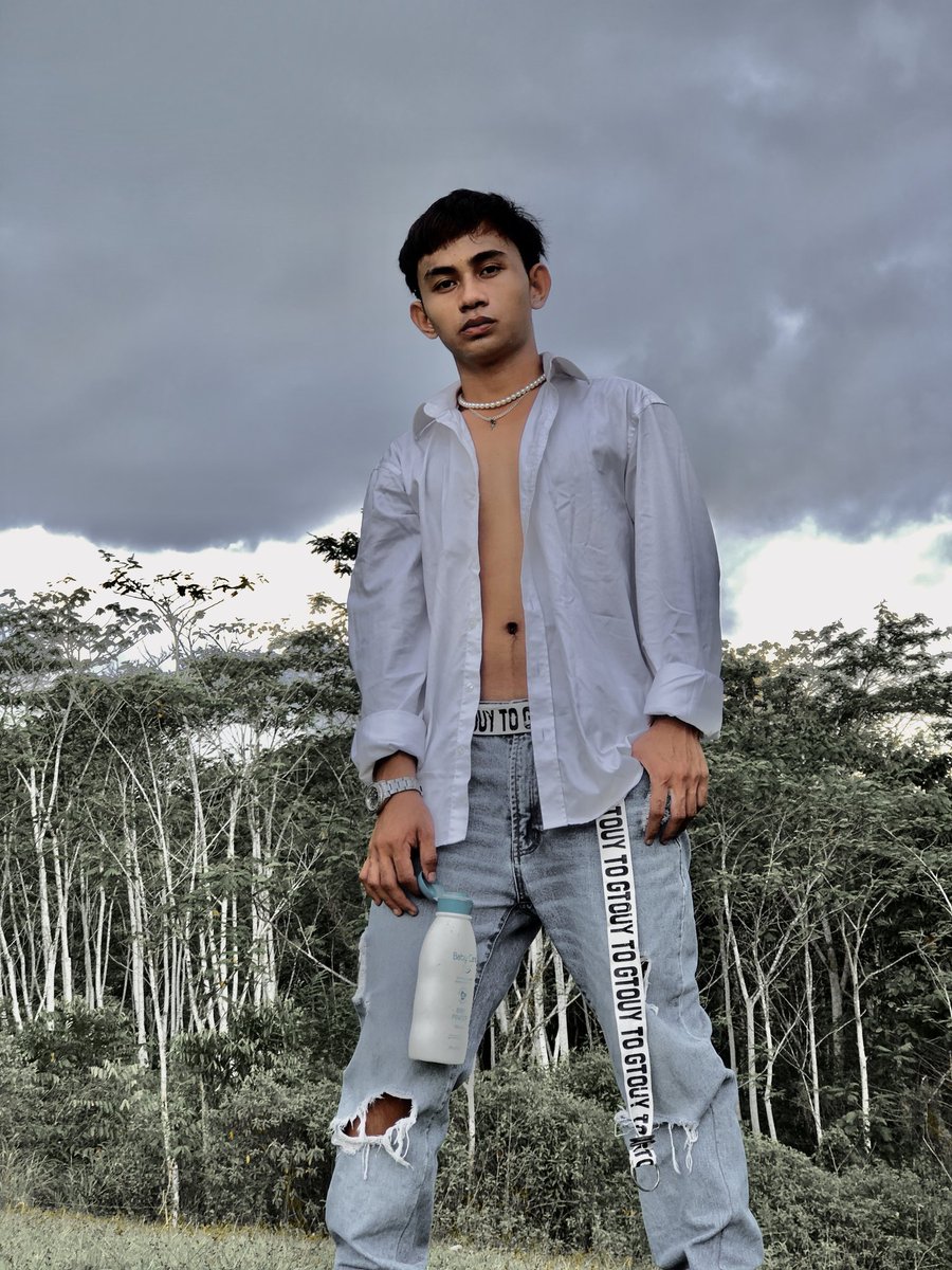 Saintjohnflores's tweet photo. Somebody calling me idol 😂 https://t.co/f3m5viphMK