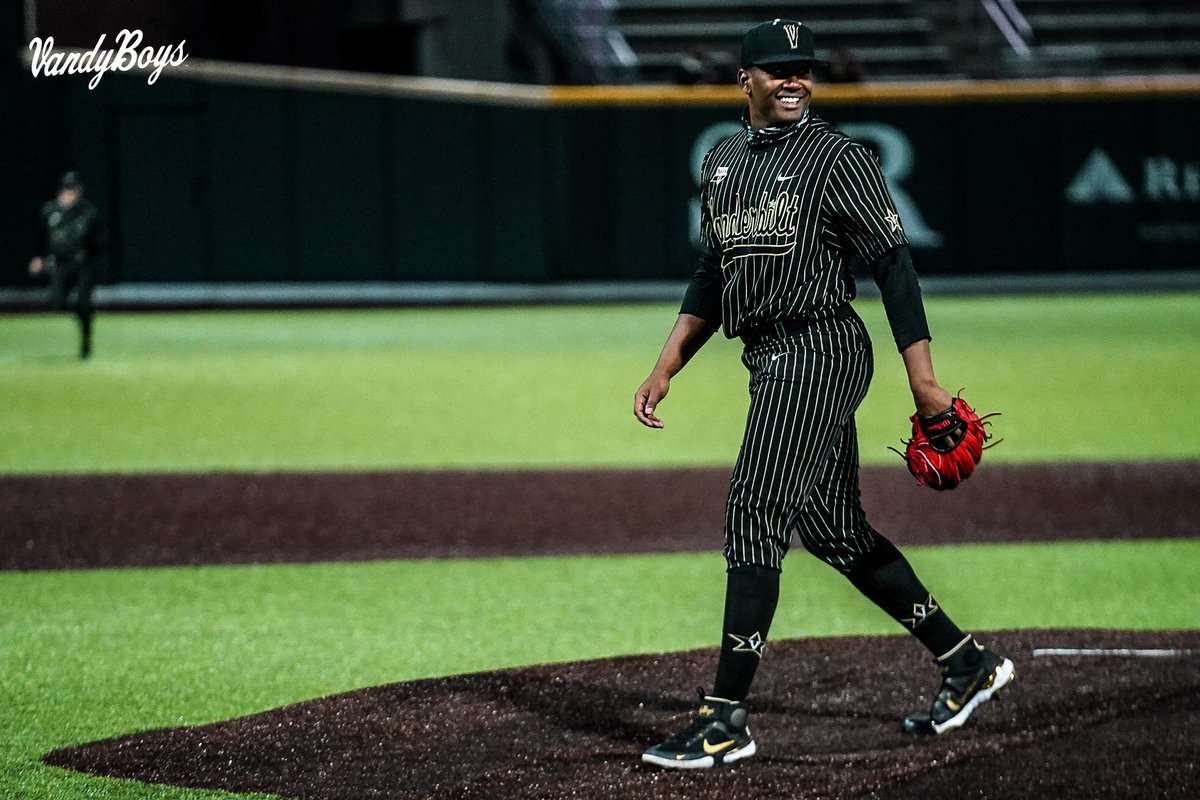 VandyBoys's tweet photo. Have yourself a night, @KumarRocker. 

8.0IP, 14K, 2H 

#VandyBoys https://t.co/17b18ZzGZz