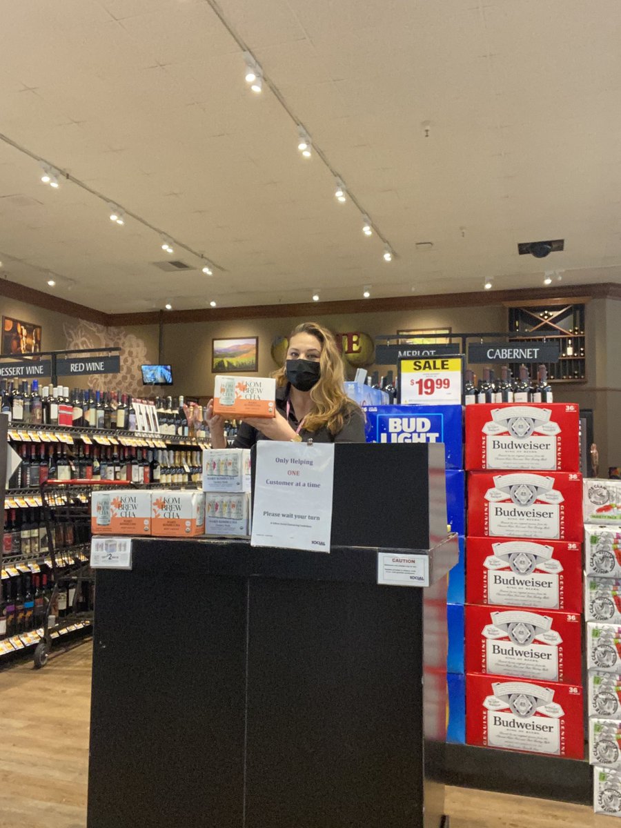 NancyG_81's tweet photo. #kombrewcha #anheuserbusch #staterbros #socialsampling @kombrewcha @anheuser-busch @socialsampling @staterbrosmarkets 
@kombrewcha @anheuserbusch @socialsampling @staterbros https://t.co/HqvNa1zjRo