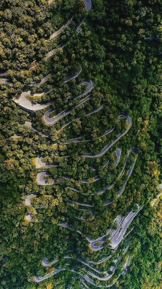 AdventuresThugs's tweet photo. Excited . Next week, this time a convoy of THUGs in  TATA  Harriers  embarking on a trip on 70 continuous  hairpinbend curves to capture "Mountain of Death" Kollihills @BosePratap @Vivekvivi @AboveallThugs @RNTata2000 @TataMotors @TataMotors_Cars #harrier #aboveall  #adventure https://t.co/A5z94XySv0