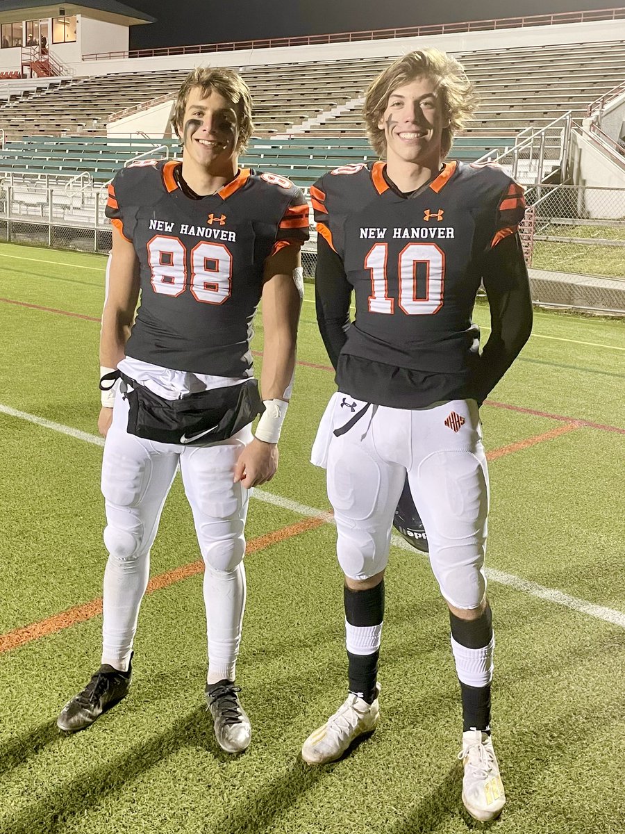 Another big win for @NHHSFootball21  42-0 over @BrunswickSouth! @RazzBigtime4 racking up huge yards &amp; 4 TDs! The best Oline around! I want to send out 🙏🙏🙏 to <a href="/EnglishKace/">Kace English</a> on a speedy recovery! Huge shout out to the Seniors #SeniorNight It’s an honor to be your teammate! 🔸🔸🔸
