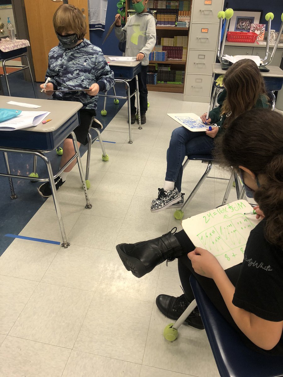 Castle Fox tweet media