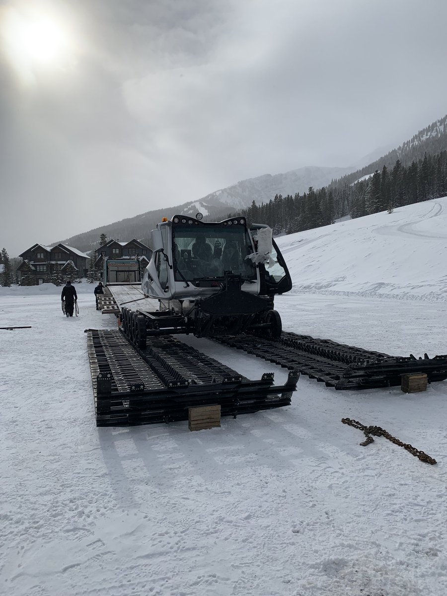 lifesamountain's tweet photo. CMR Maintenance &amp; Grooming tracking up the Beast! #toppeakcastlemountainresort #mackenzietoppeakcontest https://t.co/upJxKVQtxc