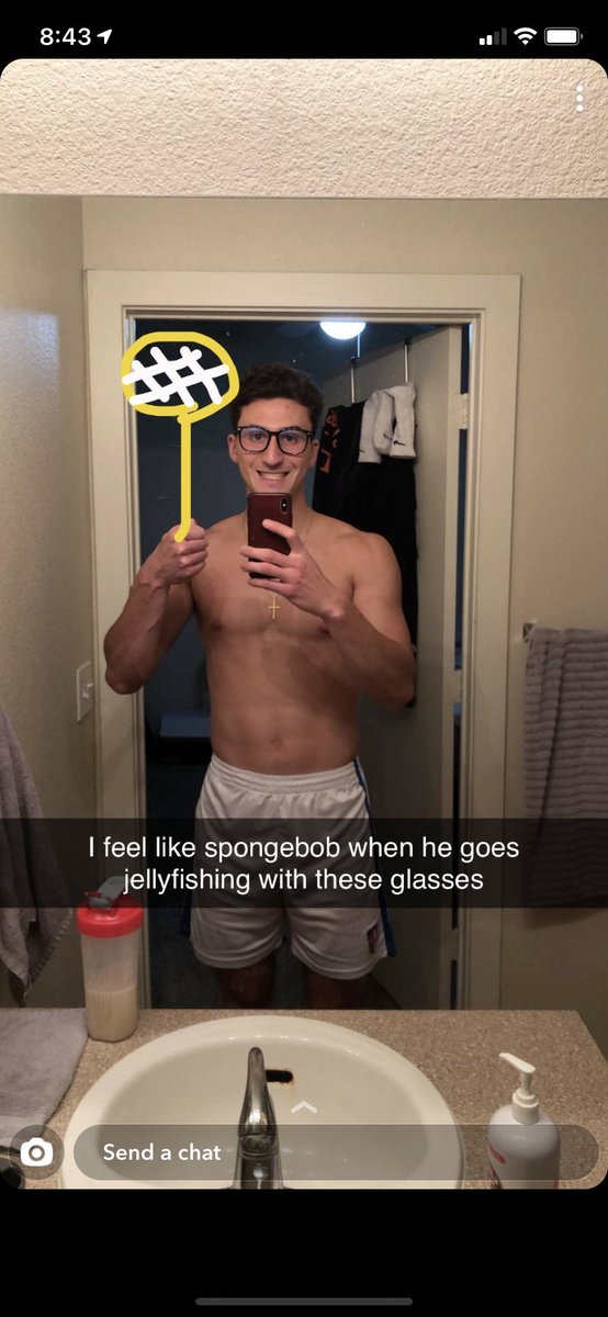 AsaEhrlich's tweet photo. Happy birthday to the glizzard wizard himself @julianmonroig https://t.co/vnJtMn88k9