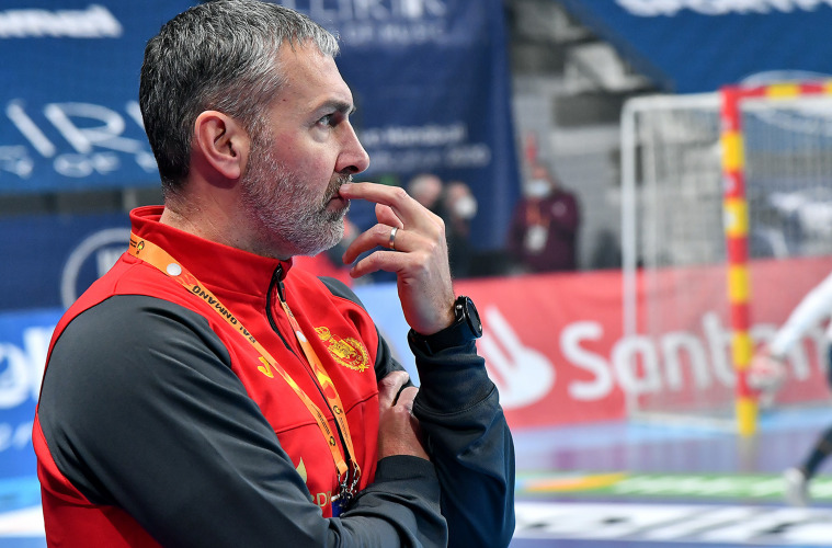 #VNews📰 | Las Guerreras logran el empate ante Suecia sobre el final

👉 Las de Carlos Viver sufrieron para encontrar el empate

📝:bit.ly/3f1xWue