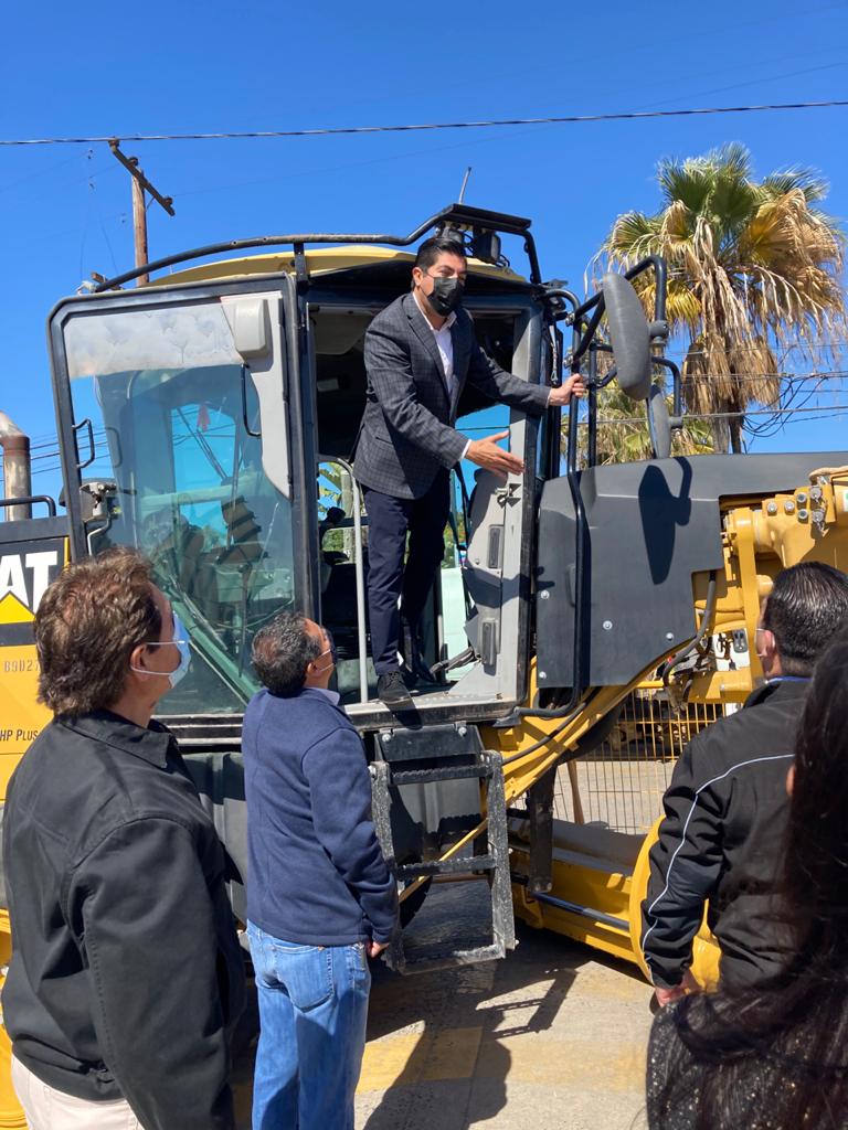 SempraInfra_MX's tweet photo. Con una inversión de 500 millones de pesos, apoyaremos el desarrollo de proyectos que mejorarán la calidad de vida de los ensenadenses. #ComprometidosConMéxico #ECALNG https://t.co/5x4z91rCcj