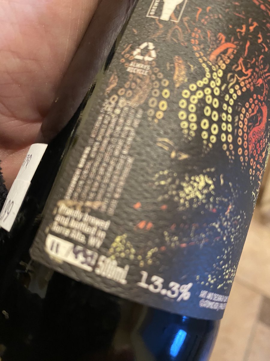 patstrader's tweet photo. @weekley I scored bottle 11 of 431! #beerfriday #highgroundbrewing https://t.co/VCVVFNmmP5