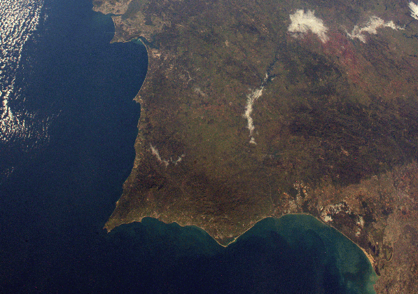 EarthSensing's tweet photo. Don’t miss our next webinar! 

 🇵🇹 Portugal Space, the national programmatic challenges and the EU Copernicus program
24 March, 14:00 (WET)
 Carolina Sá, EO Project Officer at the PT Space Agency.
Register here: https://t.co/cpqp7iqAqD
@portugalspace @ICT60634910 @CopernicusEU https://t.co/6crpnMQgrR