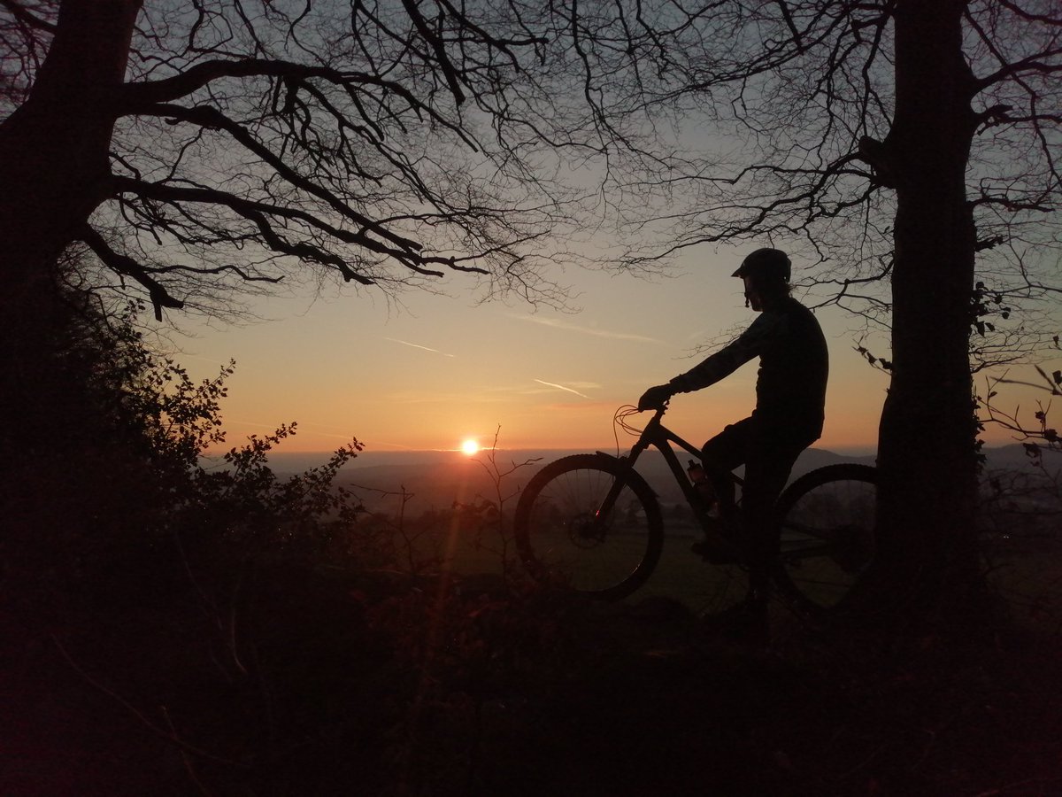 smcattack1's tweet image. Great evening in Laois. Ireland. @TotalMTB_
@Failte_Ireland
@tourism_laois
@LaoisPeople1
@gmbntweet
@emerald_mtb