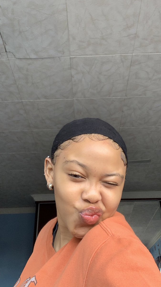 😘
